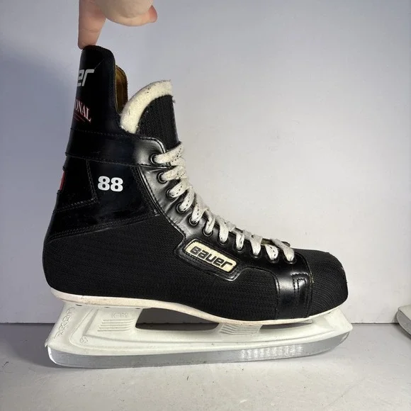 Size 11 D Bauer International 88 Canstar Ice Hockey Skates - Picture 5 of 9